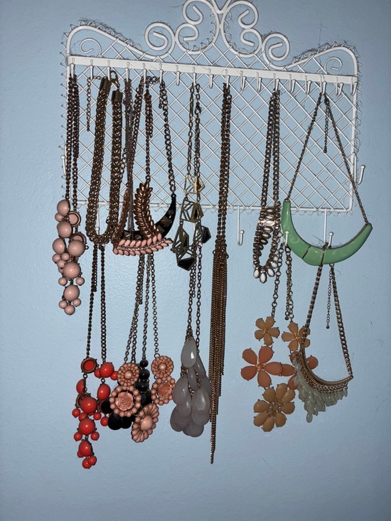 Accessories - Assorted Women’s Fashion Necklaces in Pink, Coral, Green